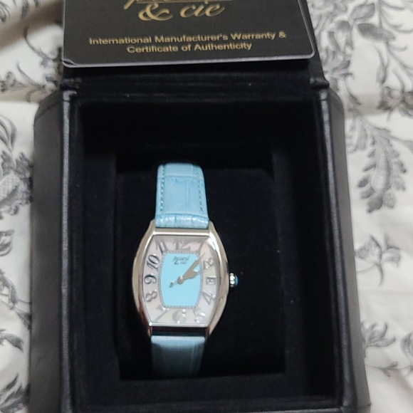 Luxury Picard & Cie Leather Stainless Watch - Picture 10 of 15